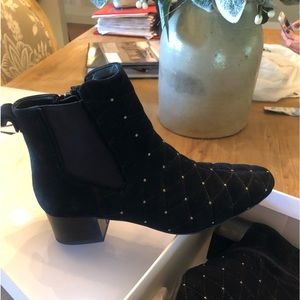 NIB Isaac Mizrahi designer Chelsea boot! Black suede with mini gunmetal studs!